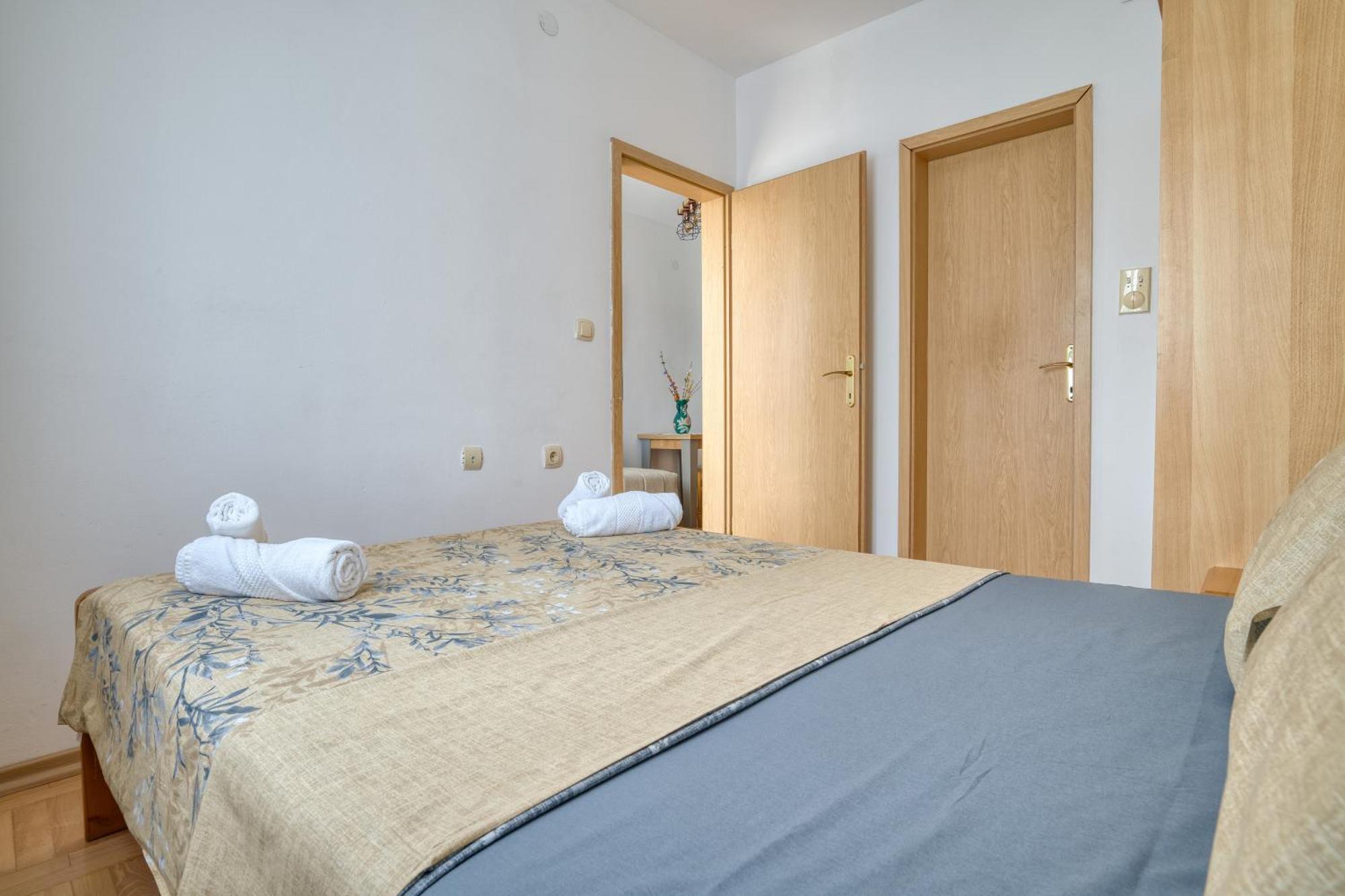 בודווה Apartments Elena מראה חיצוני תמונה