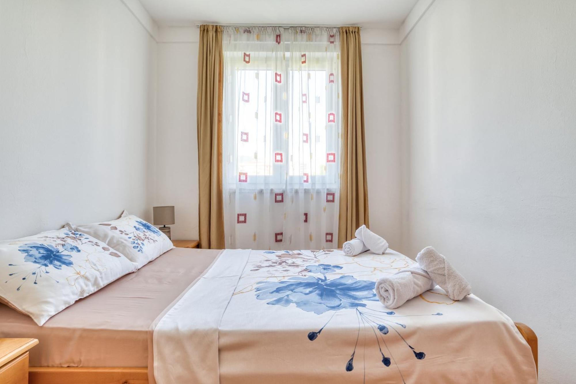 בודווה Apartments Elena מראה חיצוני תמונה