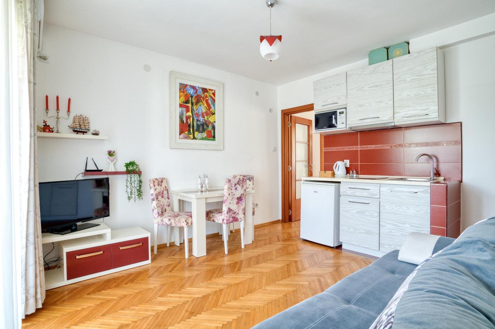 בודווה Apartments Elena מראה חיצוני תמונה