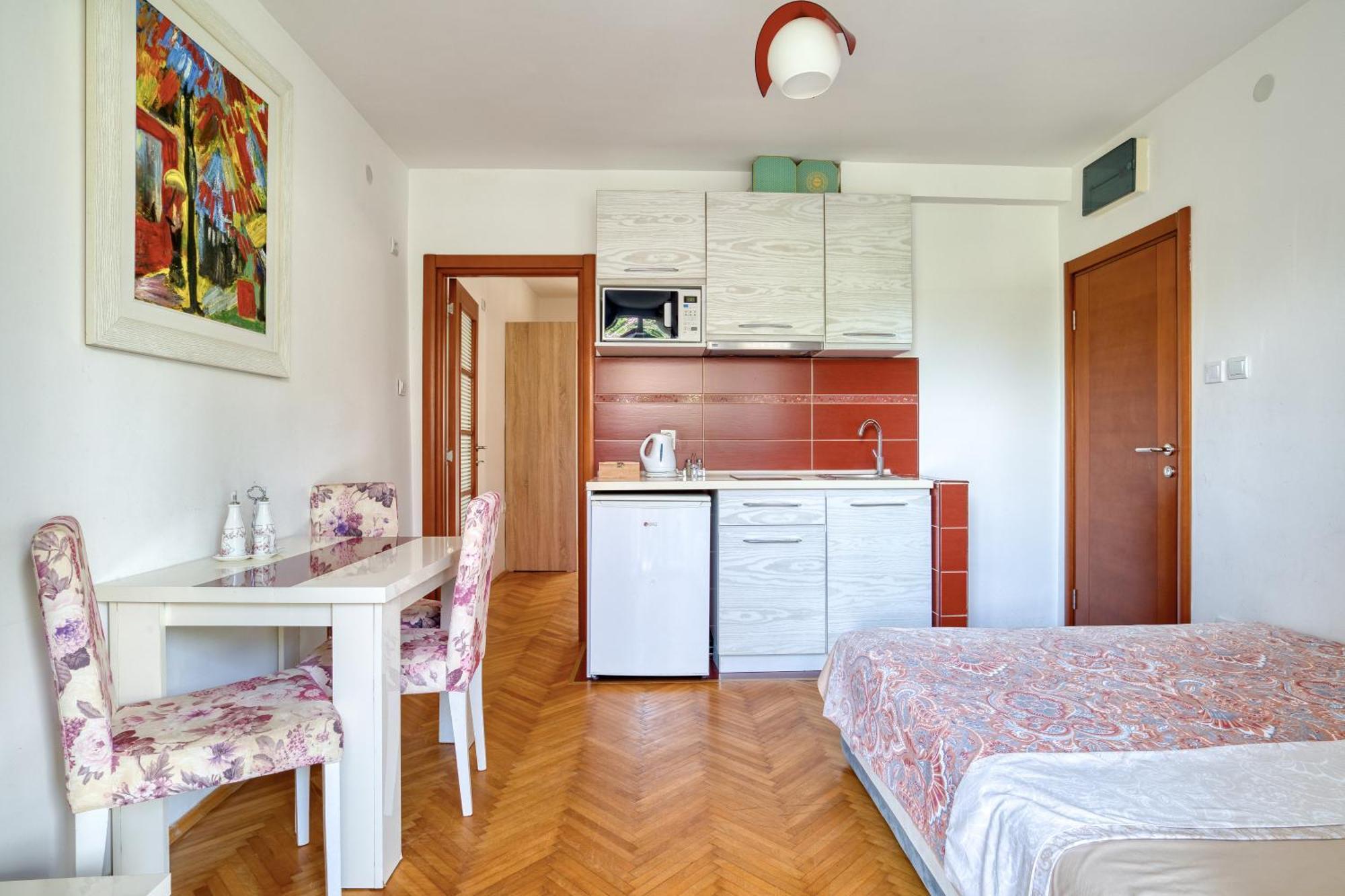 בודווה Apartments Elena מראה חיצוני תמונה