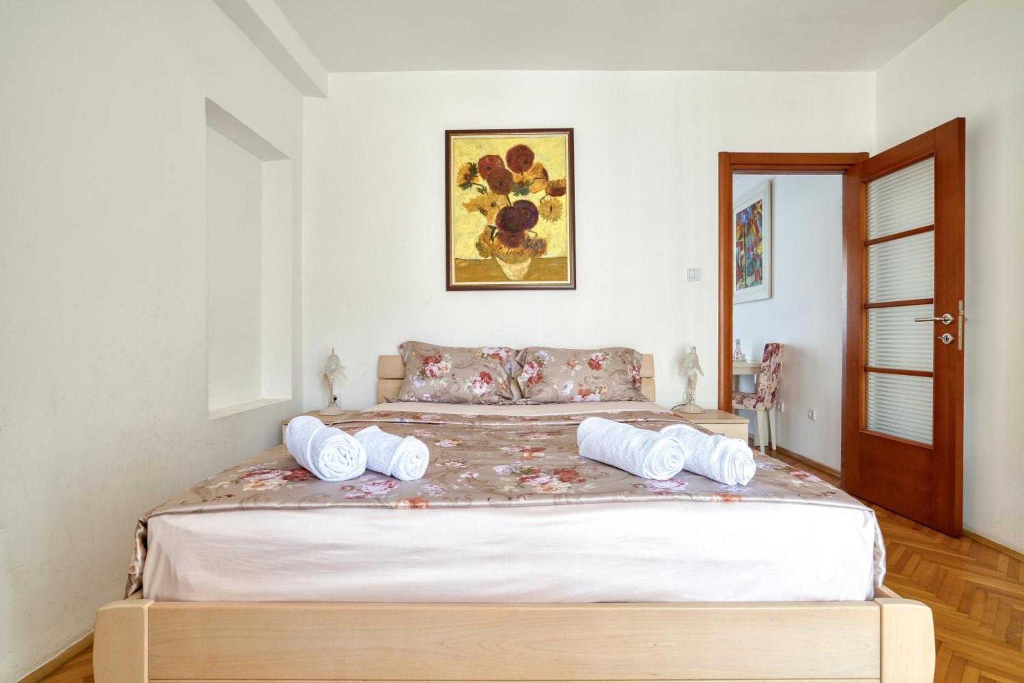 בודווה Apartments Elena מראה חיצוני תמונה