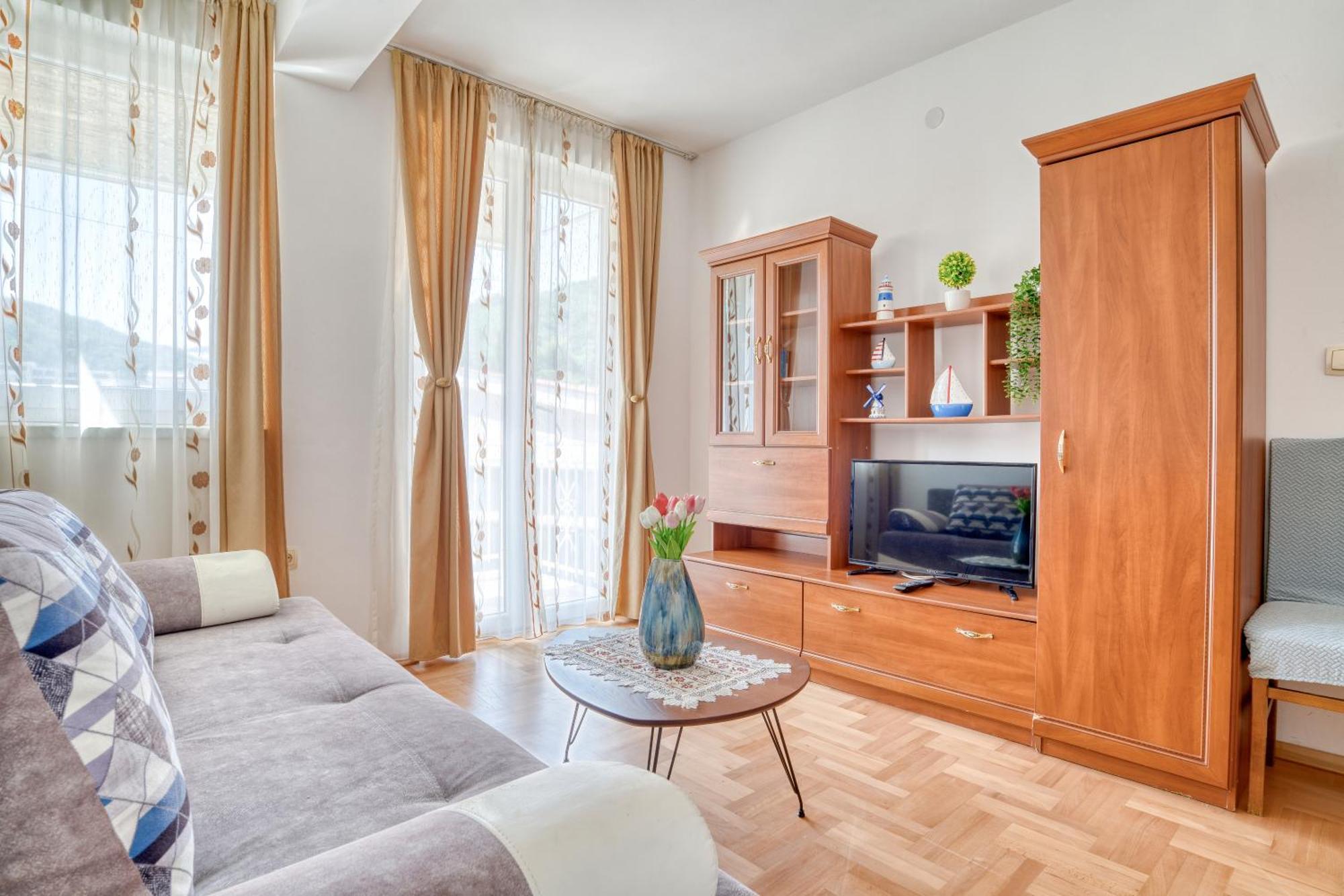 בודווה Apartments Elena מראה חיצוני תמונה