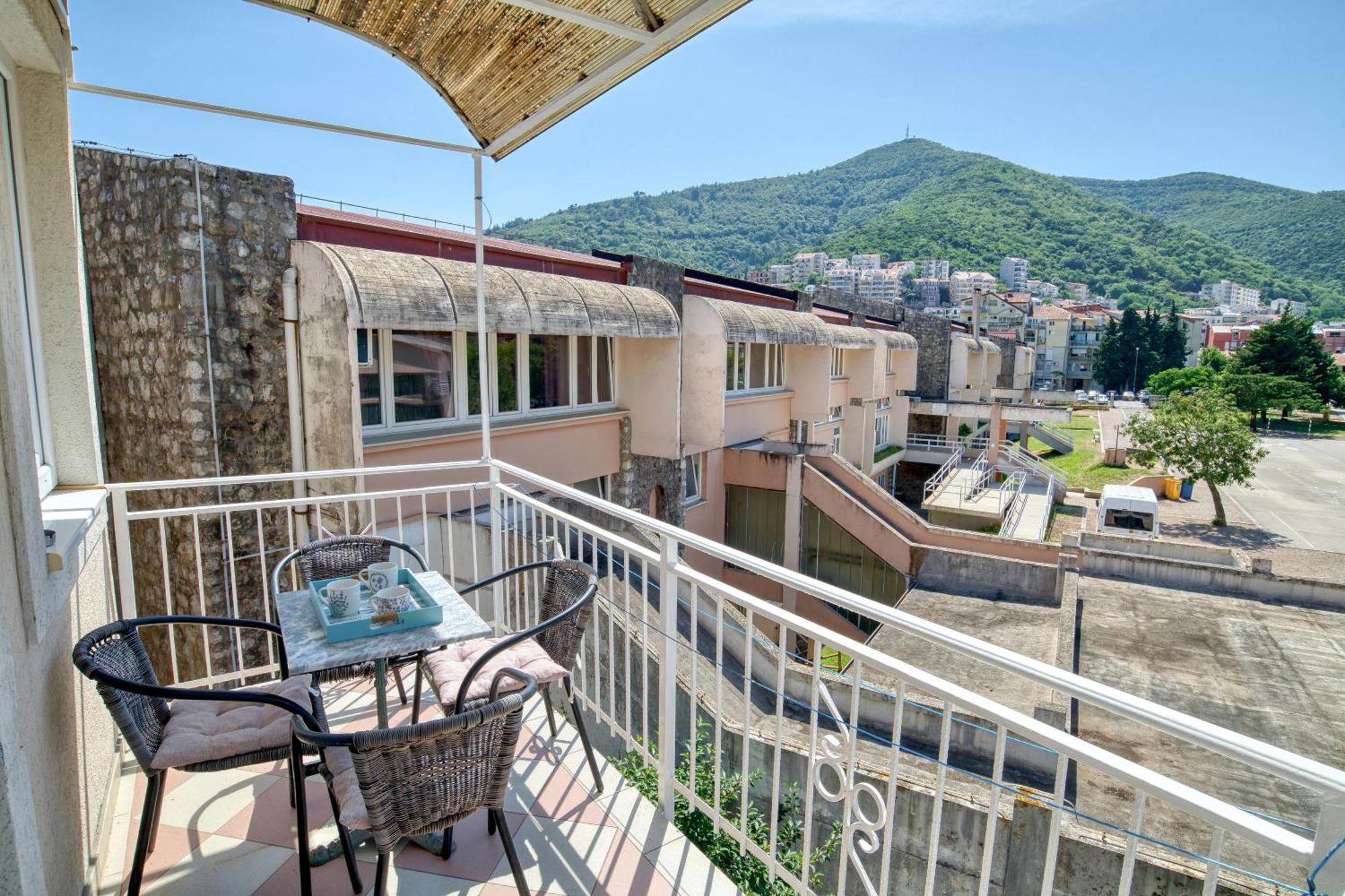 בודווה Apartments Elena מראה חיצוני תמונה